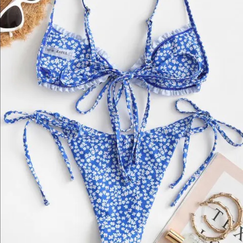 Floral tie front string bikini - Picture 5 of 10